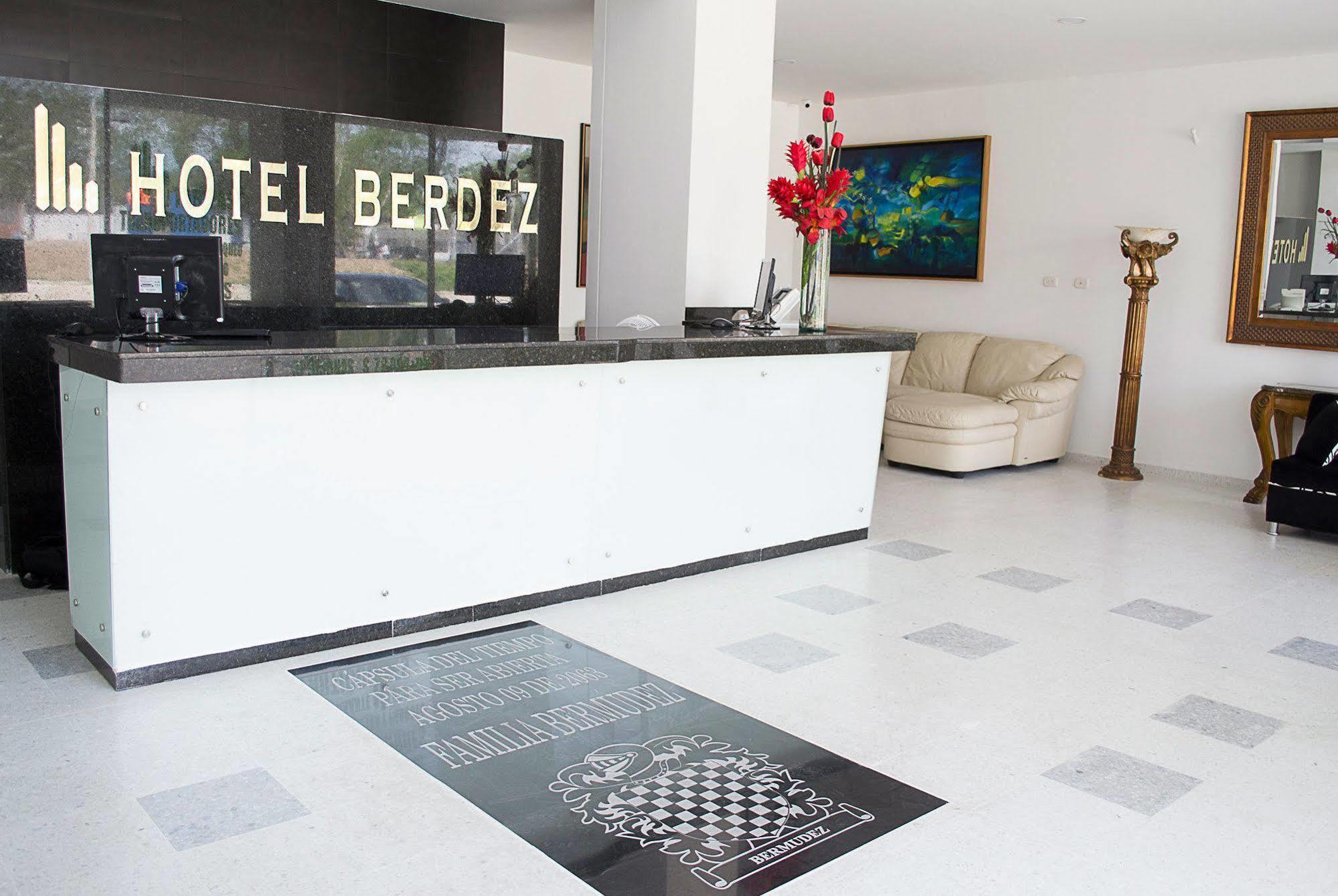Hotel Berdez Neiva  Exteriér fotografie